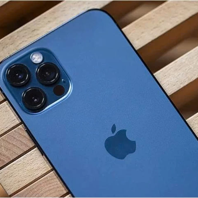 iphone 12promax vẫn là dòng quốc dân nhát năm 2025